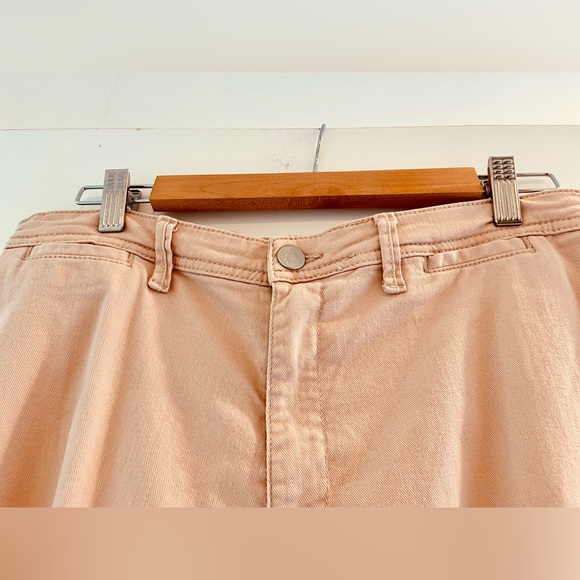 BDG High-waisted Crop Stretch Jeans - Picture 9 of 9